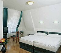 Bara hôtel Budapest - la chambre double libre - Bara