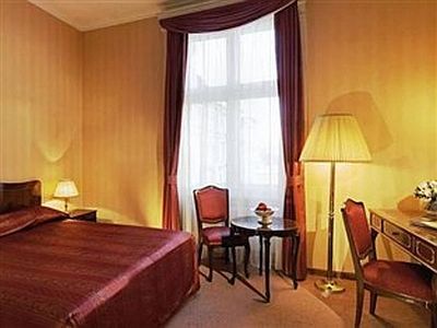 Camera eleganta si frumoasa in Grand Hotel Margitsziget