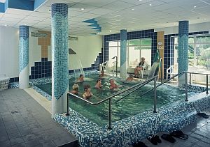 Thermalbad - Thermal-Erlebnisbad - Debrecen Hotel Nagyerdő