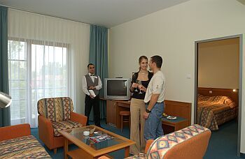 Hunguest Hotel Aqua-Sol - Hajdúszoboszló - элегантный и уютный апартамент отеля - Hajduszoboszlo, Hungary