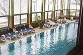 Zwembad van het Hotel Helikon in Keszthely bij het Balatonmeer, Hongarije