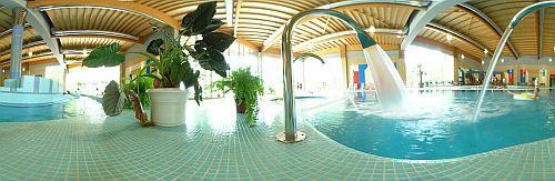 Piscina interioara in hotelul Azur de wellness si conferinte in Siofok,Balaton