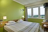 Hotels in Balatonfured - tweepersonskamer - driesterren accommodatie bij het Balatonmeer