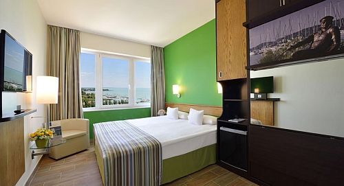 Уютный двухместный номер на Балатоне в отеле Hotel Marina Balatonfured с видом на Balaton