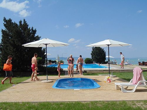 Vue panoramique du lac Balaton depuis l'hôtel Europa**