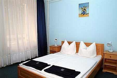 Dubbelsäng i Hotell Korona***  i Siofok