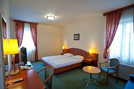 Betaalbare hotels in Szigetszentmiklos - Hotel Gastland M0 - 3-sterren hotels in Hongarije