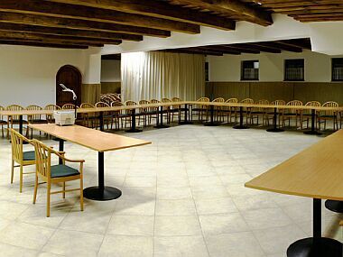 Konferenzsaal im Hotel Gastland M1 Paty - Urlaub in Ungarn - Paty