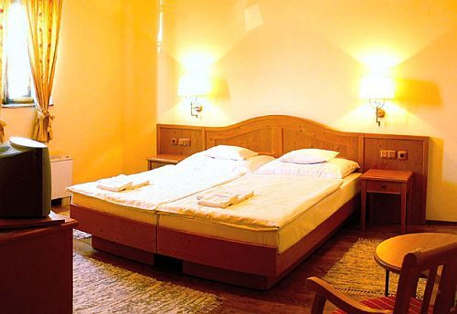 3-star hotel in Paty near M1 highway - Hotel Gastland M1