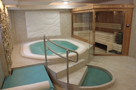 3* hotel termal con jacuzzi y sauna en Mosonmagyarovar
