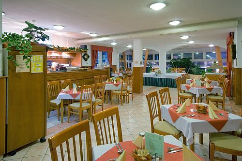 3* restauracja Hotel Thermal ze specjalnościami w Mosonmagyarovar