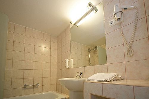 Bagno privato Superior all'Hotel Aranyhomok a Kecskemet - hotel benessere 4 stelle a Kecskemet