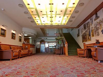 High class hotel for fair price - Aranyhomok hotel Kecskemet - reception - business wellness hotel Aranyhomok in Kecskemet - Kecskemet hotels