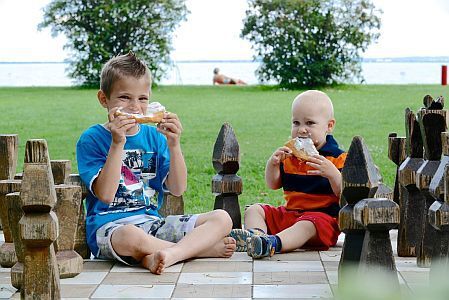 Saját stranddal rendelkező szálloda a Balaton északi oldalán