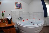 3-sterren Hotel Platan in Szekesfehervar - kamer met jacuzzi