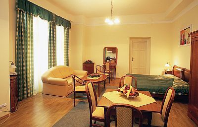 Appartement in een grand hotel in de binnenstad van Debrecen - Hotel Aranybika in het oosten van Hongarije