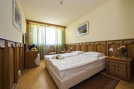 Accomodation in Debrecen in Hotel Aranybika with discount prices and half board