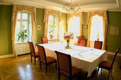 Elegant konferensrum i Grof Degenfeld Castle Hotell - Tarcal