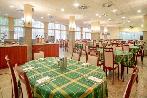 Restaurangen av resort hotell Hajduszoboszlo, Ungern