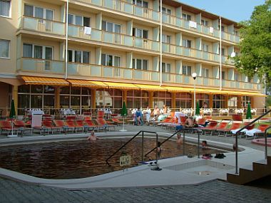 Hungarospa Thermal Hotel Hajduszoboszlo - термальный и лечебный отель в г. Хайдусобосло - велнес, лечение, рекреация по акционным предложениям