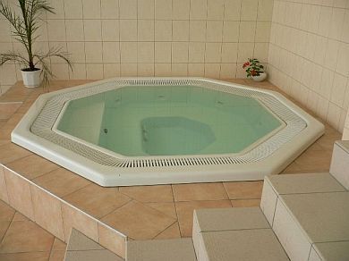 Wellness hôtel en Hongrie - Hôtel Zsory Fit á 4 étoiles - jacuzzi, Wellness