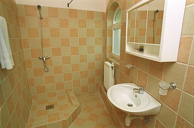 Budapest 10 km - Pension Laguna in Mogyorod