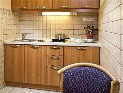 Business Hotel Jagello offers apartments with kitchen in Buda