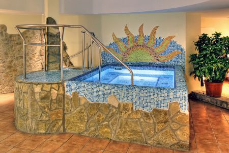 Hotel Mediterran Budapeszt - Tani hotel z jacuzzi na Budzie blisko Centrum Kongresowego Budapeszt