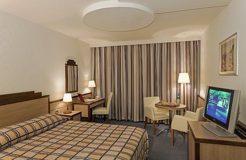 La chambre á deux lits - Hôtel Mercure City Center á 4 étoiles - Budapest en Hongrie