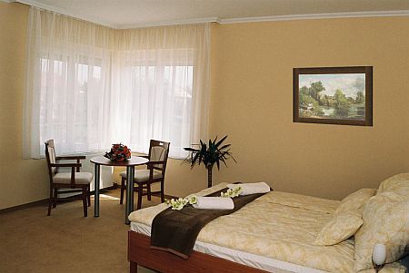 Accommodatie in Hajduszoboszlo - beschikbare elegante tweepersoonskamer in Hotel M