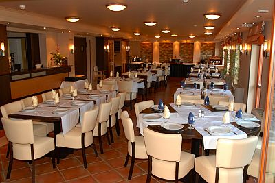 3* All'elegante ristorante dell'hotel Wellness in banca