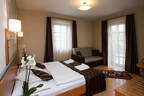 Nocleg w Egerze w HoteluHotel Villa Völgy  - romantyczny pokój