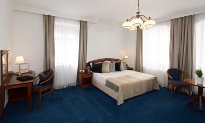 Hôtel Fonte Győr - hôtels avec 3 étoiles en Hongrie - restaurant et hôtel
