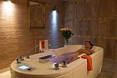 Wellnessbehandelingen in het Hotel Aquarell in Cegled - hydromassage-bad