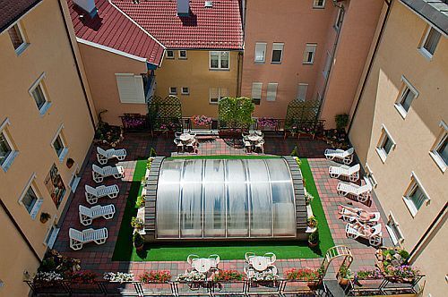 Hotell Palace Heviz - bassängen i atrium