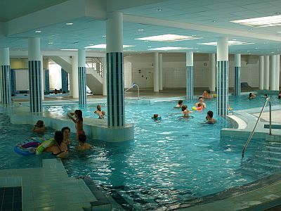 4* Ambient Hôtel AromaSpa Sikonda Spa Piscines intérieures