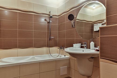 Hajduszoboszlo - hotel termale Apollo - stanza da bagno - hotel termale a Hajduszoboszlo