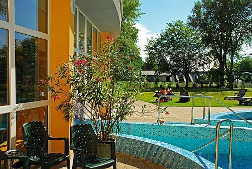 Bain thermal extérieur á Hajduszoboszlo - Apollo Hôtel Thermal