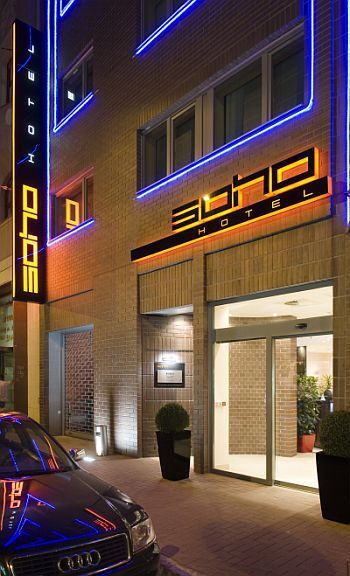 Zeer voordelige viersterren accommodatie in Boedapest - de voorkant van het nieuwe stijlvolle Boutiquehotel Soho