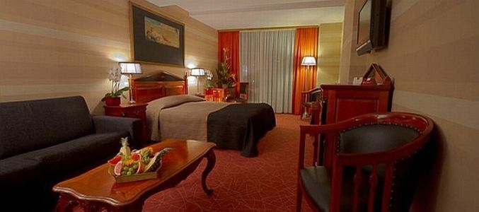 Hotel Divinus***** bella, elegante camera d'albergo a Debrecen