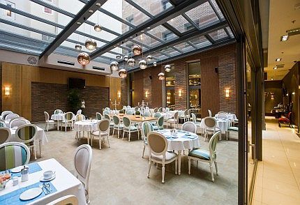Elegancka restauracja Hotelu Marmara - Boutique hotel w Budapeszcie