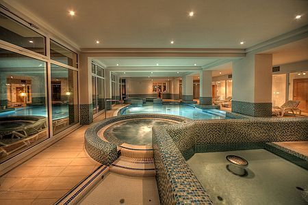 Wellness weekend a Balatonszarszo - Hotel Ket Korona - pacchetti di wellness - piscina con jacuzzi - hotel di wellness - Lago Balaton