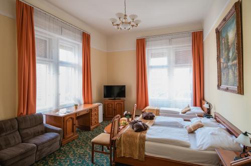 City Hotel Unio Budapest - hotel room in the city centre at discount rates
