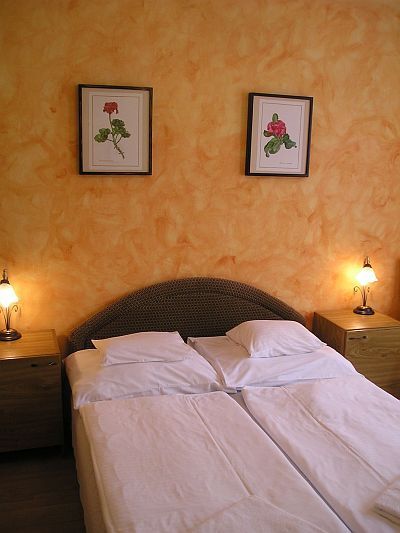 Budakeszin szabad kétágyas szoba a Hotel Aquában - Wellness szálloda közel a budai hegyekhez
