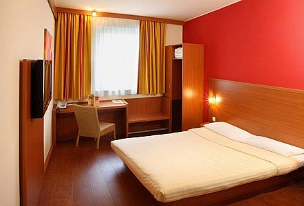 Doppelzimmer zum günstigen Preis im Star Inn Hotel nahe dem Westbahnhof