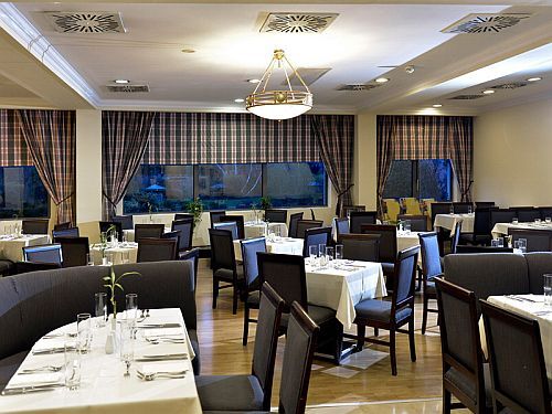 Restaurantul Leonardo Hotel Budapest în cartierul 9.