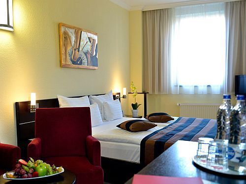 4-sterren Hotel Ramada Budapest - beschikbare elegante standaard tweepersoonskamer
