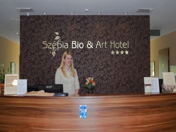 Szepia Bio and Art Hotel **** Zsambek - receptie van het nieuwste 4-sterren wellnesshotel in Zsambek, Hongarije