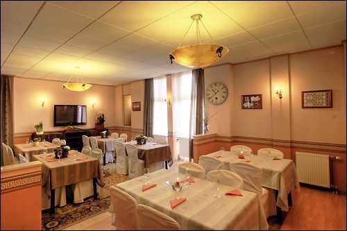 HOTEL ÍROTTKŐ - Ресторан Отеля в городе Кесег с изысканными специалитетами кухни