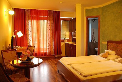 La habitación doble del Hotel Amira en Heviz - Hotel Amira es un hotel exclusivo de bienestar en Heviz 